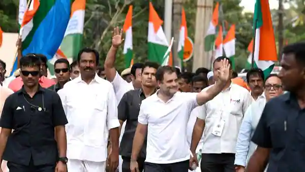 आजादी की लड़ाई में शामिल होने की हसरत पूरी करने आए युवा