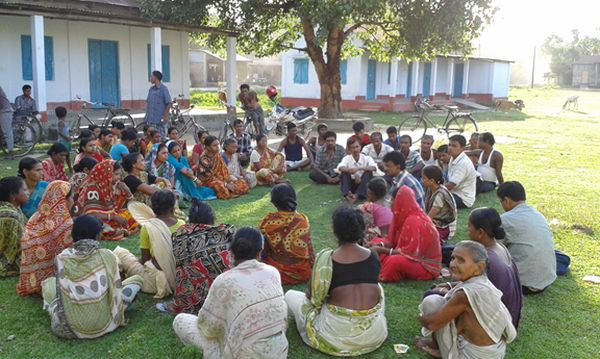 आधुनिक होते गांव और सिकुड़ते सामाजिक संबंध