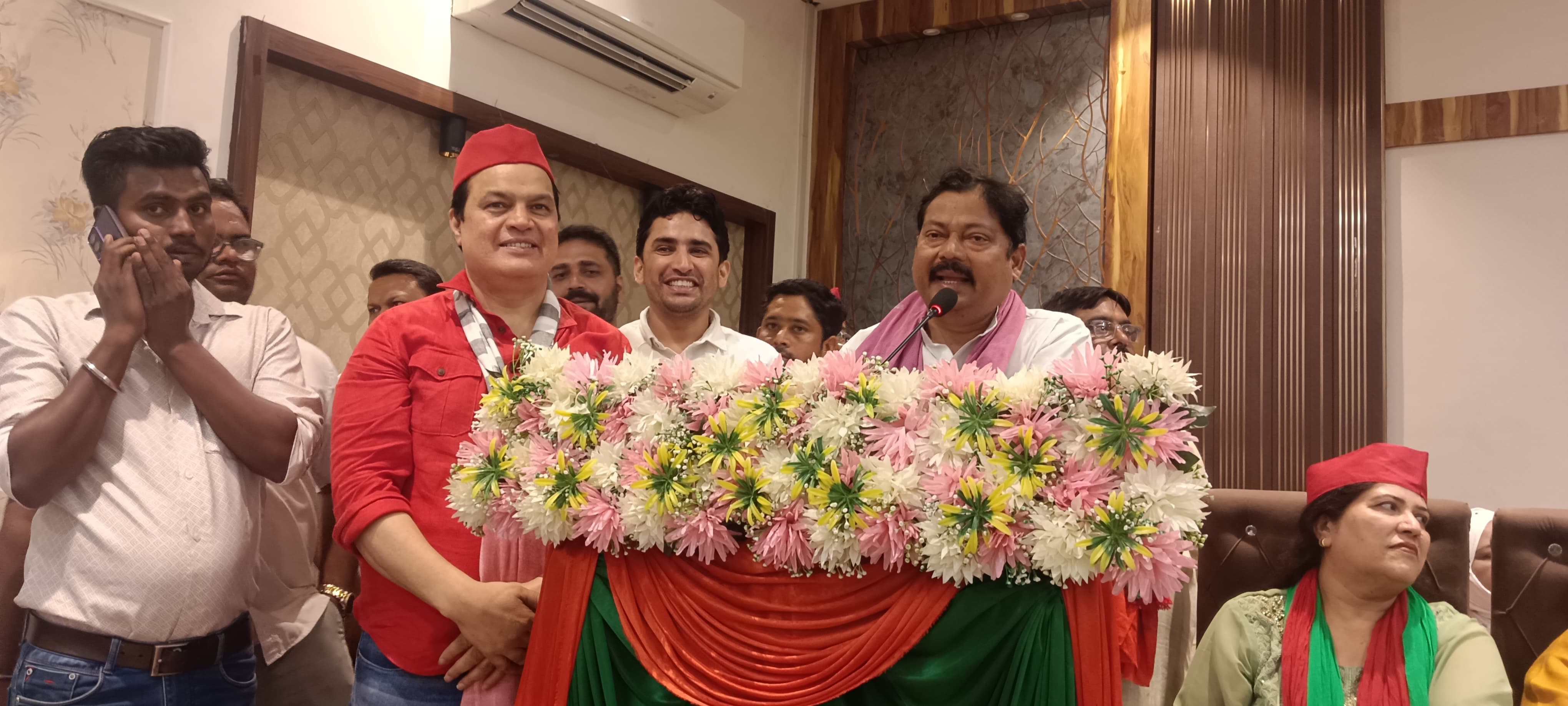 बरेली: सपा नेता डॉ.अनीस वेग ने आयोजीत की PDA की महापंचायत, BJP पर साधा निशाना