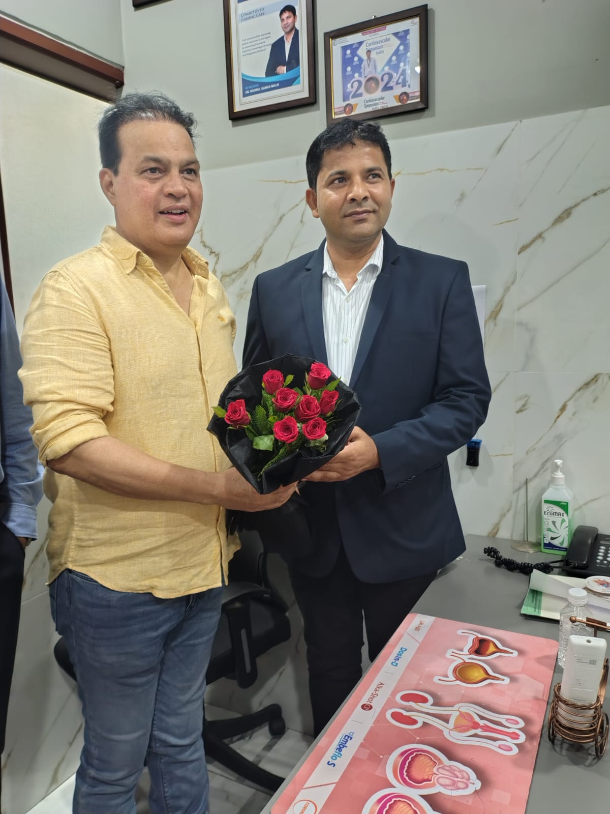 बरेली: डॉ.नुरुल क़मर ने मैक्सलाइफ सुपरस्पेशियलिटी हॉस्पिटल और फहमी आईवीएफ सेंटर में सेवायें शुरू की