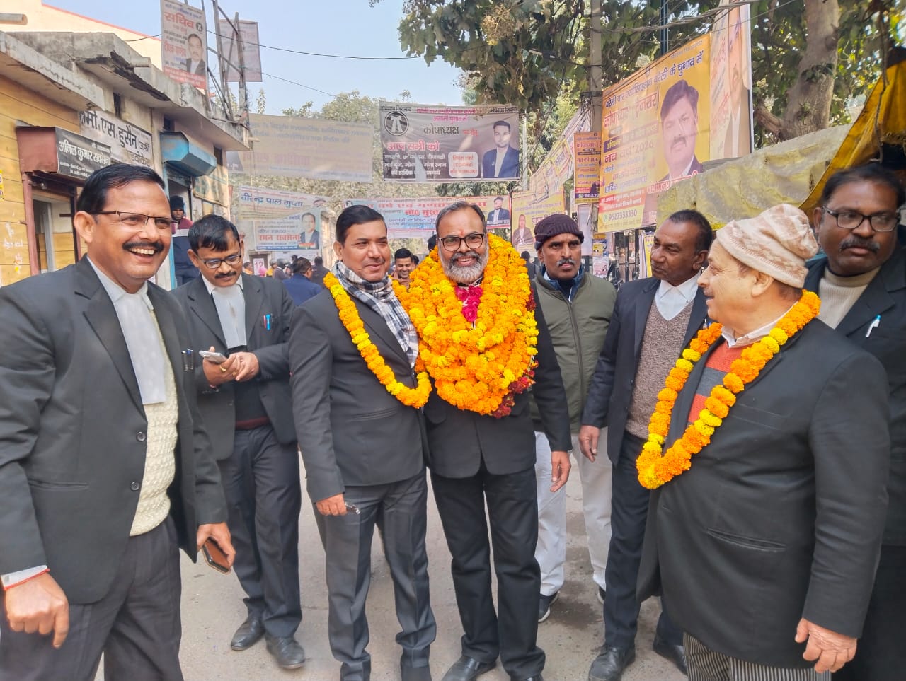 बरेली बार एसोसिएशन चुनाव में शंकर सक्सेना ने सचिव पद के लिए दाखिल किया नामांकन